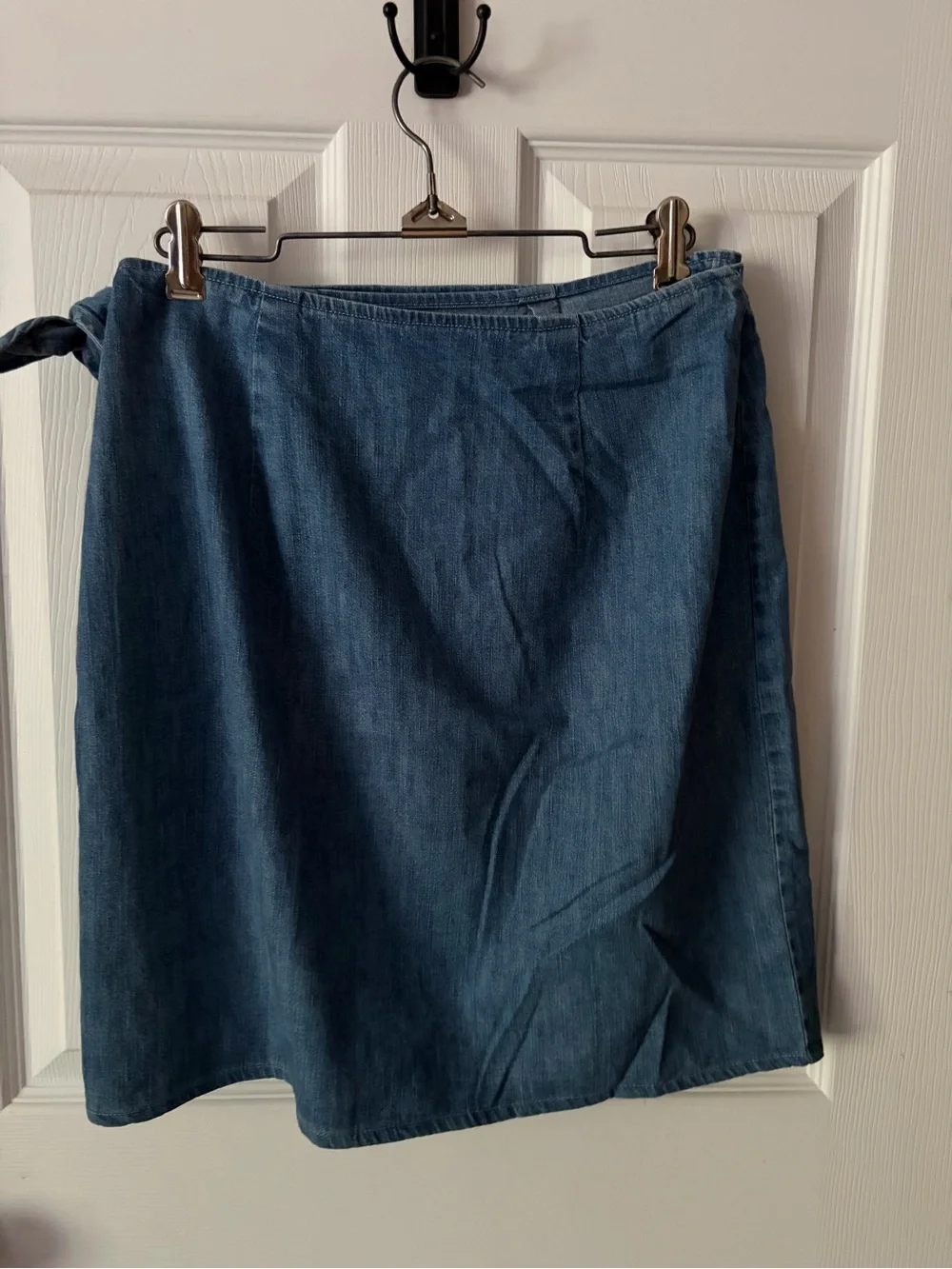 Gap Denim Wrap Skirt Women’s Size Medium - Picture 2 of 6